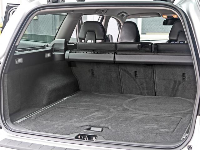 V70 T4 SE ルーフレール 革シート シートヒーター ドライブレコーダー HDDナビ 頸部衝撃緩和ヘッドレスト パワーシート ミュージックサーバー(13枚目)