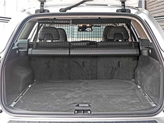 V70 T4 SE ルーフレール 革シート シートヒーター ドライブレコーダー HDDナビ 頸部衝撃緩和ヘッドレスト パワーシート ミュージックサーバー(16枚目)