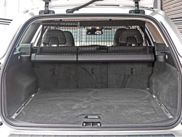 V70 T4 SE ルーフレール 革シート シートヒーター ドライブレコーダー HDDナビ 頸部衝撃緩和ヘッドレスト パワーシート ミュージックサーバー(17枚目)