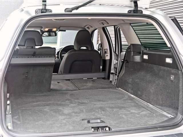 V70 T4 SE ルーフレール 革シート シートヒーター ドライブレコーダー HDDナビ 頸部衝撃緩和ヘッドレスト パワーシート ミュージックサーバー(20枚目)