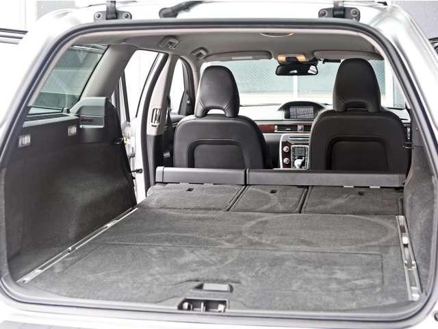 V70 T4 SE ルーフレール 革シート シートヒーター ドライブレコーダー HDDナビ 頸部衝撃緩和ヘッドレスト パワーシート ミュージックサーバー(25枚目)