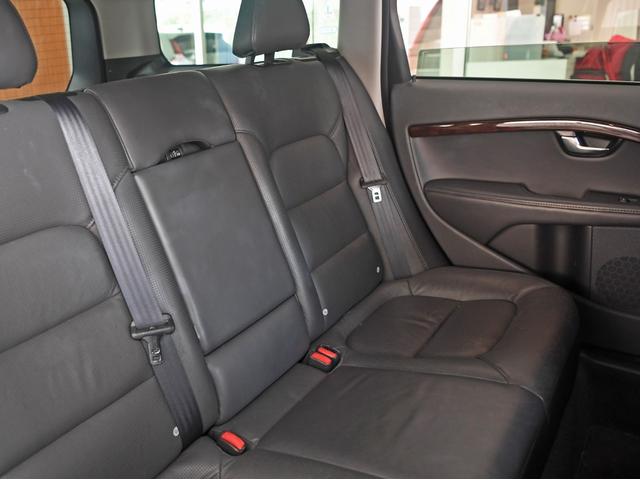 V70 T4 SE ルーフレール 革シート シートヒーター ドライブレコーダー HDDナビ 頸部衝撃緩和ヘッドレスト パワーシート ミュージックサーバー(52枚目)