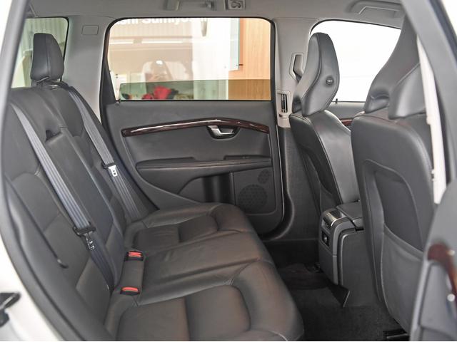 V70 T4 SE ルーフレール 革シート シートヒーター ドライブレコーダー HDDナビ 頸部衝撃緩和ヘッドレスト パワーシート ミュージックサーバー(57枚目)