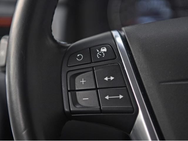 V70 T4 SE ルーフレール 革シート シートヒーター ドライブレコーダー HDDナビ 頸部衝撃緩和ヘッドレスト パワーシート ミュージックサーバー(77枚目)