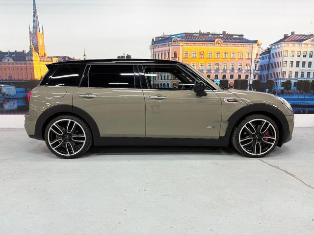 MINI ジョンクーパーワークス クラブマン 4WD 黒革 マルチディスプレイメーター 純正ナビ バックカメラ ACC ヘッドアップディスプレイ ユニオンジャックテール ETC パワーシート フロントシートヒーター パドルシフト(4枚目)