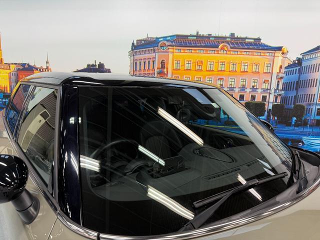 MINI ジョンクーパーワークス クラブマン 4WD 黒革 マルチディスプレイメーター 純正ナビ バックカメラ ACC ヘッドアップディスプレイ ユニオンジャックテール ETC パワーシート フロントシートヒーター パドルシフト(10枚目)