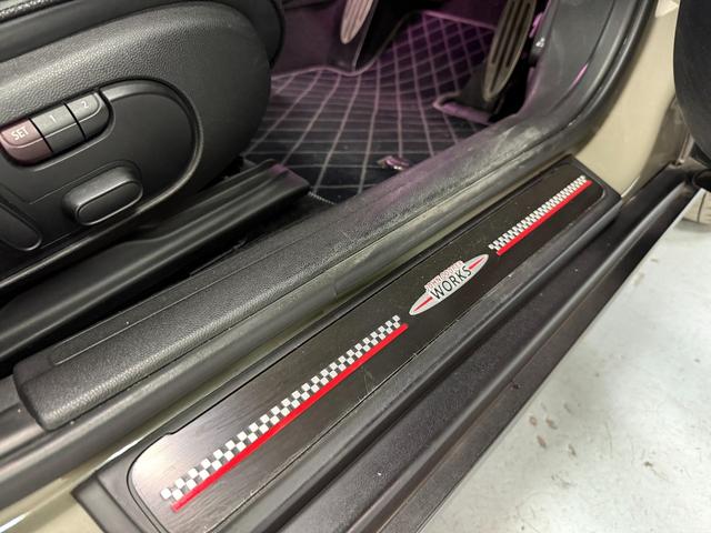 MINI ジョンクーパーワークス クラブマン 4WD 黒革 マルチディスプレイメーター 純正ナビ バックカメラ ACC ヘッドアップディスプレイ ユニオンジャックテール ETC パワーシート フロントシートヒーター パドルシフト(25枚目)