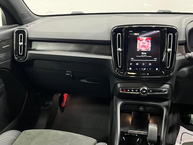 C40リチャージ リチャージ アルティメットシングルモーター アルティメット シングルモーター 禁煙車 サンルーフ 全方位カメラ ナビ ETC ドライブレコーダー レーンアシスト パークアシスト(26枚目)