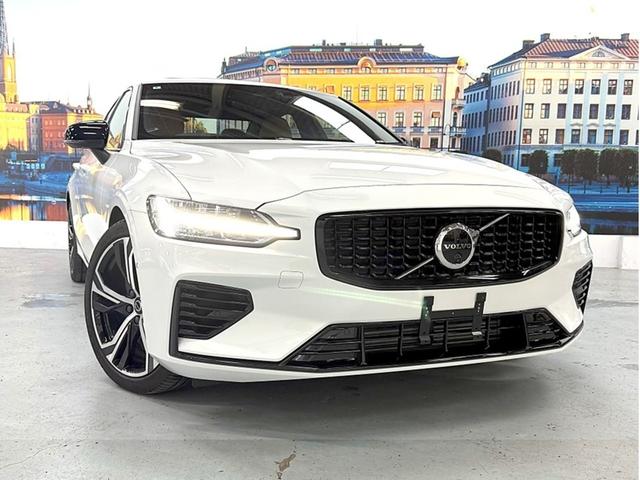 S60 リチャジアルティメットT6AWDプラグインハイブリド ワンオーナー 禁煙車 本革 サンルーフ 全方位カメラ ETC(12枚目)