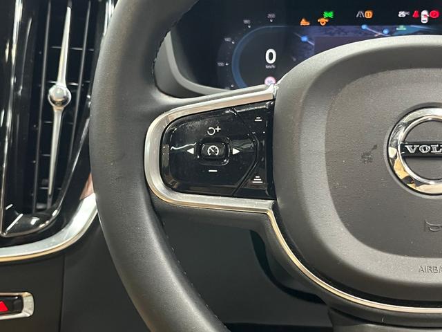 S60 リチャジアルティメットT6AWDプラグインハイブリド ワンオーナー 禁煙車 本革 サンルーフ 全方位カメラ ETC(25枚目)