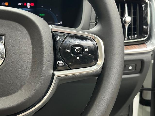 S60 リチャジアルティメットT6AWDプラグインハイブリド ワンオーナー 禁煙車 本革 サンルーフ 全方位カメラ ETC(26枚目)