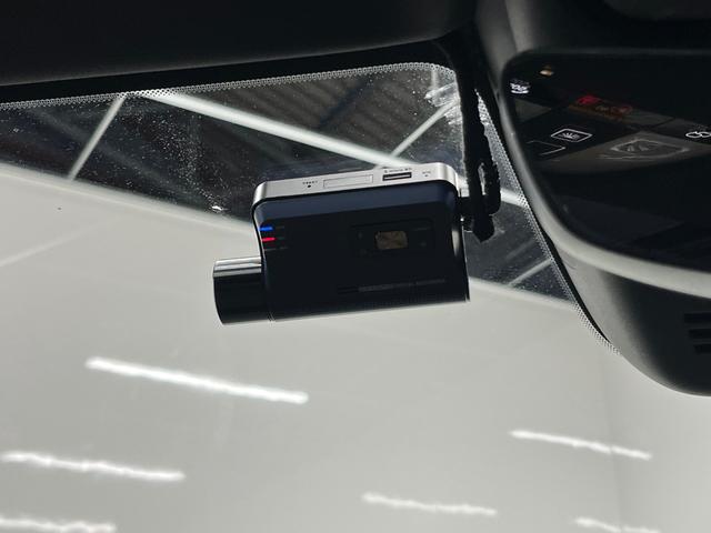 S60 リチャジアルティメットT6AWDプラグインハイブリド ワンオーナー 禁煙車 本革 サンルーフ 全方位カメラ ETC(36枚目)