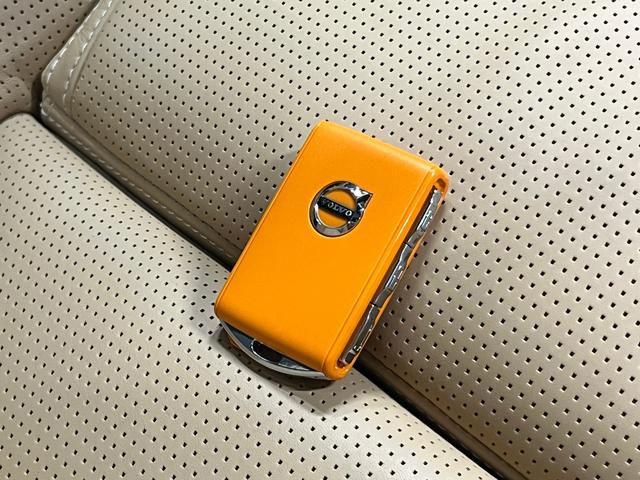 S60 リチャジアルティメットT6AWDプラグインハイブリド ワンオーナー 禁煙車 本革 サンルーフ 全方位カメラ ETC(53枚目)