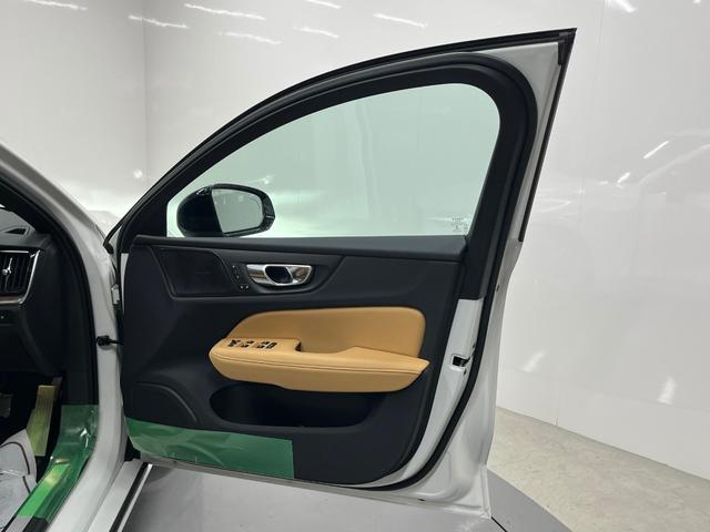 S60 リチャジアルティメットT6AWDプラグインハイブリド ワンオーナー 禁煙車 本革 サンルーフ 全方位カメラ ETC(55枚目)