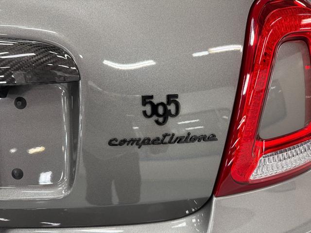 アバルト595 コンペティツィオーネ 茶革 黄色ブレンボキャリパー カーボンミラー ETC ドラレコ 5MT JBLスピーカー カーボンバンパー 純正ディスプレイオーディオ グリージョレコード(9枚目)