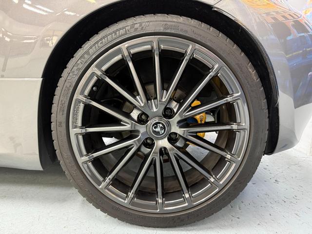 アバルト595 コンペティツィオーネ 茶革 黄色ブレンボキャリパー カーボンミラー ETC ドラレコ 5MT JBLスピーカー カーボンバンパー 純正ディスプレイオーディオ グリージョレコード(22枚目)