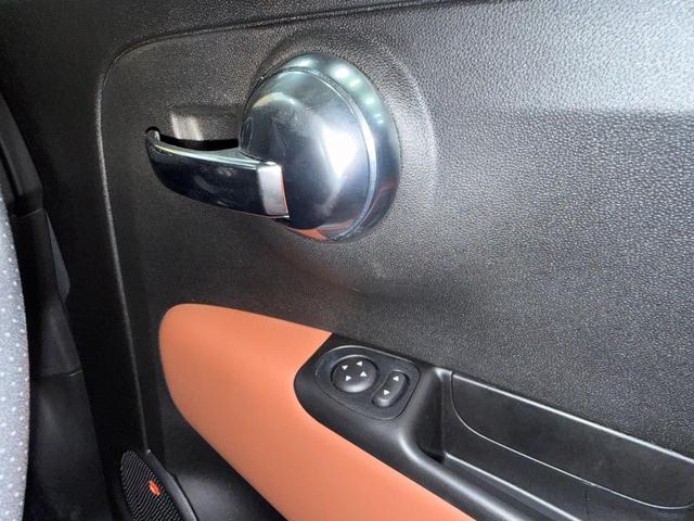 アバルト595 コンペティツィオーネ 茶革 黄色ブレンボキャリパー カーボンミラー ETC ドラレコ 5MT JBLスピーカー カーボンバンパー 純正ディスプレイオーディオ グリージョレコード(32枚目)