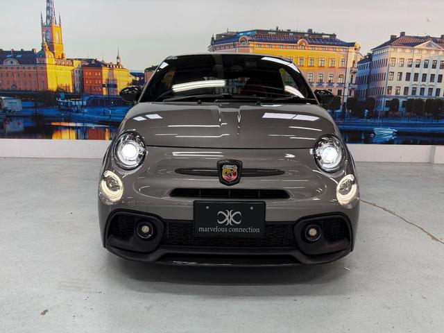 アバルト595 コンペティツィオーネ 茶革 黄色ブレンボキャリパー カーボンミラー ETC ドラレコ 5MT JBLスピーカー カーボンバンパー 純正ディスプレイオーディオ グリージョレコード(34枚目)