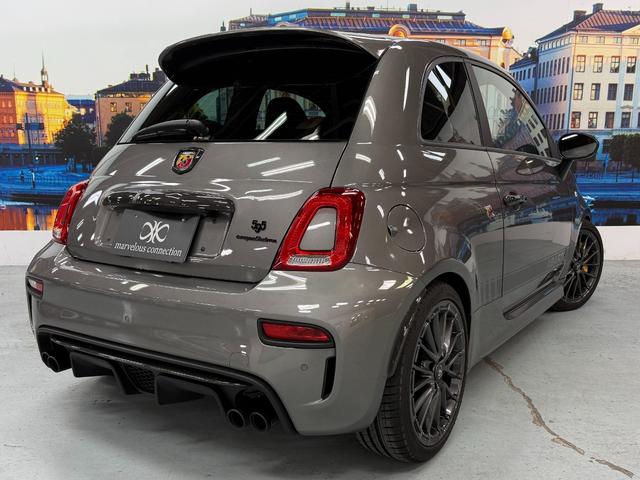 アバルト595 コンペティツィオーネ 茶革 黄色ブレンボキャリパー カーボンミラー ETC ドラレコ 5MT JBLスピーカー カーボンバンパー 純正ディスプレイオーディオ グリージョレコード(66枚目)