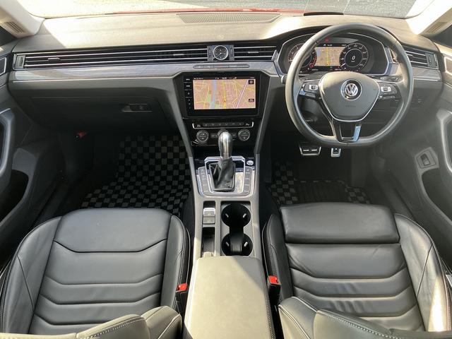 アルテオン ＴＳＩ　４モーション　エレガンス　純正ナビ・アラウンドビューカメラ・黒革電動・シートヒーター・ＬＥＤヘッドライト・ＡＣＣ／ＬＫＡ／ＢＳＭ／ＰＤＣ・衝突軽減装置・電動リアゲート・ＡｐｐｌｅＣａｒＰｌａｙ／ＡｎｄｒｏｉｄＡｕｔｏ・禁煙（2枚目）