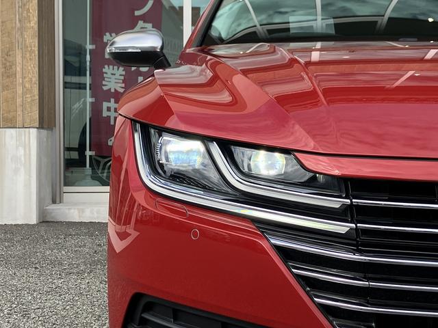 アルテオン ＴＳＩ　４モーション　エレガンス　純正ナビ・アラウンドビューカメラ・黒革電動・シートヒーター・ＬＥＤヘッドライト・ＡＣＣ／ＬＫＡ／ＢＳＭ／ＰＤＣ・衝突軽減装置・電動リアゲート・ＡｐｐｌｅＣａｒＰｌａｙ／ＡｎｄｒｏｉｄＡｕｔｏ・禁煙（3枚目）