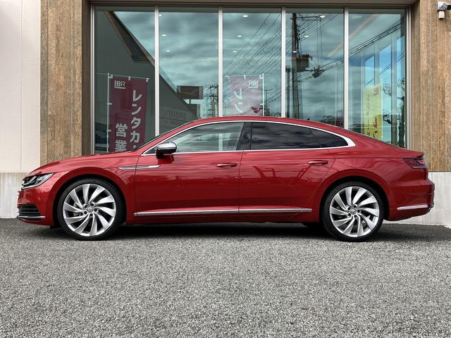 アルテオン ＴＳＩ　４モーション　エレガンス　純正ナビ・アラウンドビューカメラ・黒革電動・シートヒーター・ＬＥＤヘッドライト・ＡＣＣ／ＬＫＡ／ＢＳＭ／ＰＤＣ・衝突軽減装置・電動リアゲート・ＡｐｐｌｅＣａｒＰｌａｙ／ＡｎｄｒｏｉｄＡｕｔｏ・禁煙（35枚目）