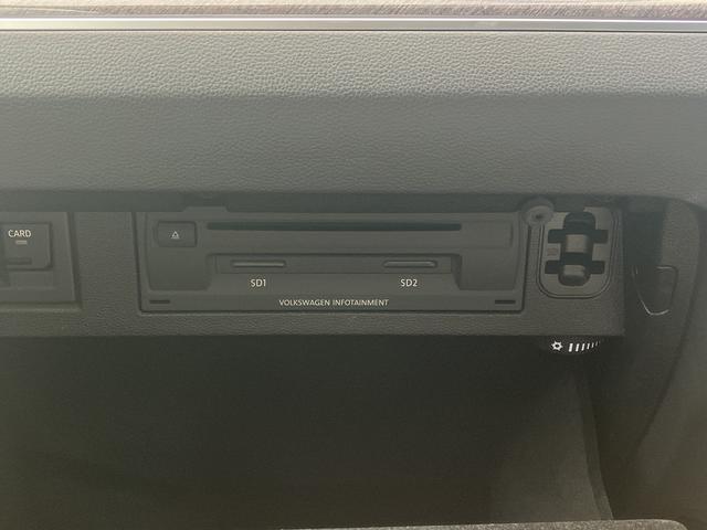 アルテオン ＴＳＩ　４モーション　エレガンス　純正ナビ・アラウンドビューカメラ・黒革電動・シートヒーター・ＬＥＤヘッドライト・ＡＣＣ／ＬＫＡ／ＢＳＭ／ＰＤＣ・衝突軽減装置・電動リアゲート・ＡｐｐｌｅＣａｒＰｌａｙ／ＡｎｄｒｏｉｄＡｕｔｏ・禁煙（54枚目）