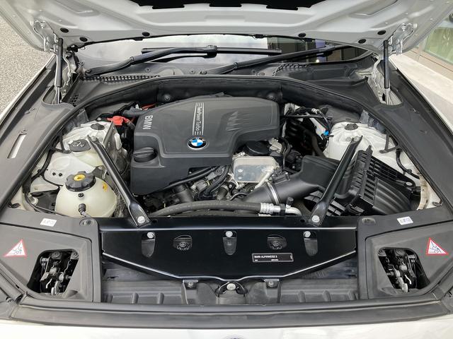 BMW 5 SERIES 523i M-SPORT