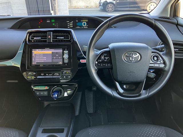 プリウス S 社外ナビ・バックカメラ・LEDヘッドライト・ACC/LDW・前後センサー・衝突軽減装置・誤発進抑制機能・CD/DVD/ワンセグTV/Bluetoothオーディオ・スマートキー・ETC・禁煙(32枚目)