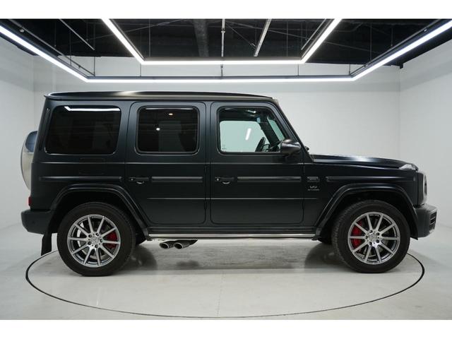 Ｇ６３　レッドキャリパー　ユーザー買取車　３６０°カメラ　レーダー　デジタルインナーミラー　ブルメスターサウンド　シートヒーター　シートエアコン　パワーシート　ＥＴＣ２．０　禁煙車　ＬＥＤライト　純正ナビ(4枚目)