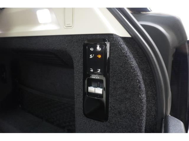 レンジローバー 　Ｄミラー／Ｒモニター／２３ｉｎｃｈＡＷ／Ｃｏｏｌボックス／Ｐ５３０スタンダドホイルベス／ＭＥＲＩＤＩＡＮ／２４ＷＡＹパワーシート／マッサージ＆クラー＆ヒーターシート／リアオットマン／ＨＵＤ／白シート（62枚目）