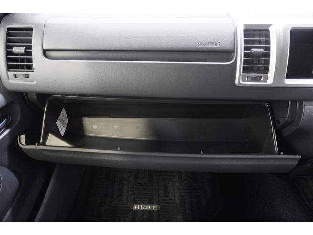 ハイエースワゴン グランドキャビン　登録済未使用車　デジタルインナーミラー　イージークローザー付片側パワースライドドア　ＬＥＤヘッドライト　全方位モニター　バックカメラ　純正アルミホイール　ＥＴＣ２．０　純正７インチナビ　フロアマット（23枚目）