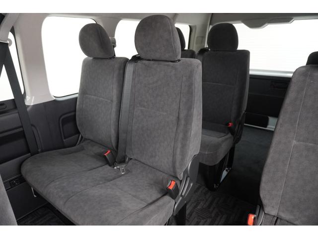 ハイエースワゴン グランドキャビン　登録済未使用車　デジタルインナーミラー　イージークローザー付片側パワースライドドア　ＬＥＤヘッドライト　全方位モニター　バックカメラ　純正アルミホイール　ＥＴＣ２．０　純正７インチナビ　フロアマット（26枚目）