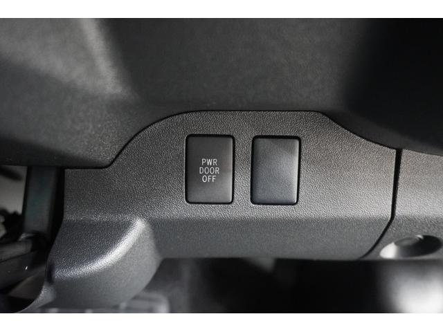 ハイエースワゴン グランドキャビン　登録済未使用車　デジタルインナーミラー　イージークローザー付片側パワースライドドア　ＬＥＤヘッドライト　全方位モニター　バックカメラ　純正アルミホイール　ＥＴＣ２．０　純正７インチナビ　フロアマット（33枚目）