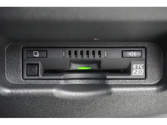 ハイエースワゴン グランドキャビン　登録済未使用車　デジタルインナーミラー　イージークローザー付片側パワースライドドア　ＬＥＤヘッドライト　全方位モニター　バックカメラ　純正アルミホイール　ＥＴＣ２．０　純正７インチナビ　フロアマット（40枚目）