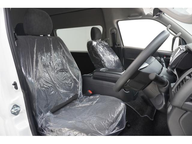ハイエースワゴン グランドキャビン　登録済未使用車　デジタルインナーミラー　イージークローザー付片側パワースライドドア　ＬＥＤヘッドライト　全方位モニター　バックカメラ　純正アルミホイール　ＥＴＣ２．０　純正７インチナビ　フロアマット（42枚目）
