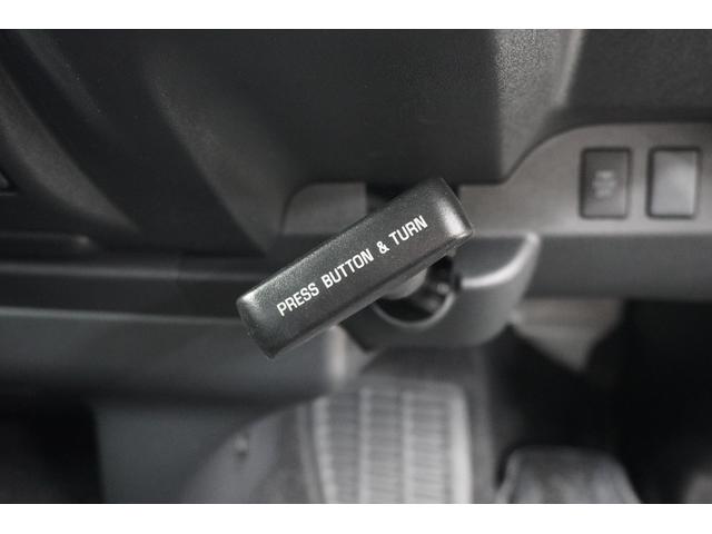 ハイエースワゴン グランドキャビン　登録済未使用車　デジタルインナーミラー　イージークローザー付片側パワースライドドア　ＬＥＤヘッドライト　全方位モニター　バックカメラ　純正アルミホイール　ＥＴＣ２．０　純正７インチナビ　フロアマット（43枚目）