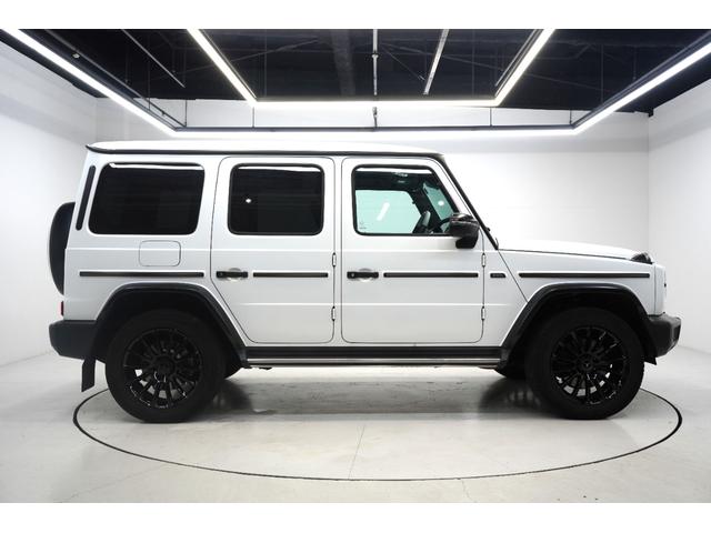 Ｇクラス Ｇ４００ｄ　ＡＭＧライン　ユーザー買取車　ワンオーナー　ＥＤマグノホワイト　限定車　ＡＭＧナイトパッケージ　ホワイトレザーシート　シートヒーター　ベンチレーション　サンルーフ　メモリー機能付Ｐシート　Ｂｕｒｍｅｓｔｅｒ（4枚目）