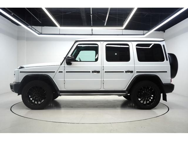 Ｇクラス Ｇ４００ｄ　ＡＭＧライン　ユーザー買取車　ワンオーナー　ＥＤマグノホワイト　限定車　ＡＭＧナイトパッケージ　ホワイトレザーシート　シートヒーター　ベンチレーション　サンルーフ　メモリー機能付Ｐシート　Ｂｕｒｍｅｓｔｅｒ（8枚目）