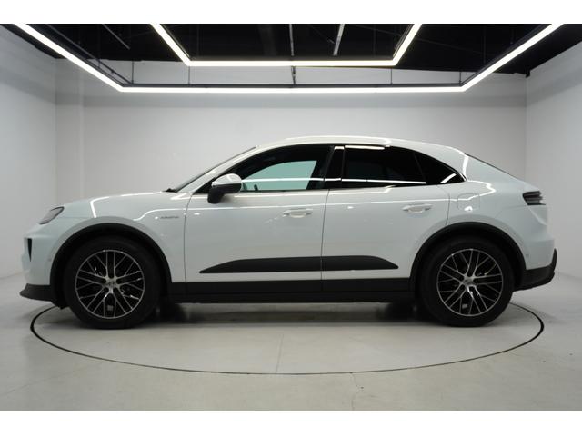 マカンエレクトリック マカン　レザーパッケージ　ＢＯＳＥ　ＰＡＳＭ　１４ＷＡＹパワーシート　２０インチＭａｃａｎＳホイール　マトリックスＬＥＤヘッドライト　シートベンチレーション　スポーツクロノパッケージ　エアクオリティシステム（5枚目）