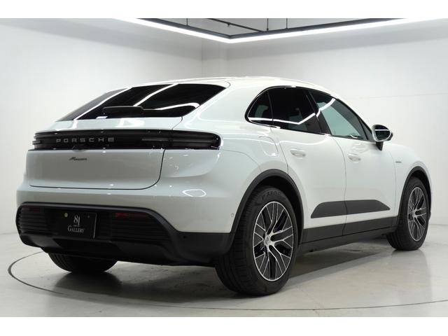 マカンエレクトリック マカン　レザーパッケージ　ＢＯＳＥ　ＰＡＳＭ　１４ＷＡＹパワーシート　２０インチＭａｃａｎＳホイール　マトリックスＬＥＤヘッドライト　シートベンチレーション　スポーツクロノパッケージ　エアクオリティシステム（6枚目）