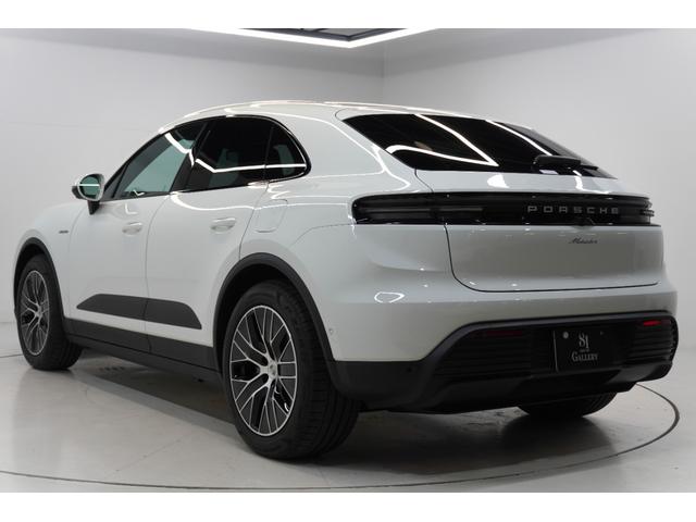 マカンエレクトリック マカン　レザーパッケージ　ＢＯＳＥ　ＰＡＳＭ　１４ＷＡＹパワーシート　２０インチＭａｃａｎＳホイール　マトリックスＬＥＤヘッドライト　シートベンチレーション　スポーツクロノパッケージ　エアクオリティシステム（8枚目）