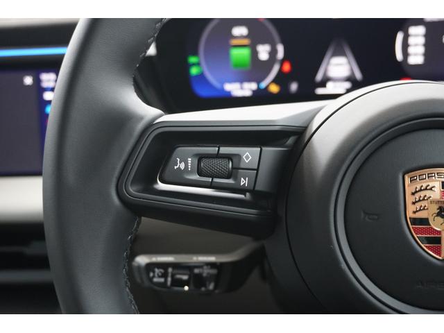 マカンエレクトリック マカン　レザーパッケージ　ＢＯＳＥ　ＰＡＳＭ　１４ＷＡＹパワーシート　２０インチＭａｃａｎＳホイール　マトリックスＬＥＤヘッドライト　シートベンチレーション　スポーツクロノパッケージ　エアクオリティシステム（13枚目）