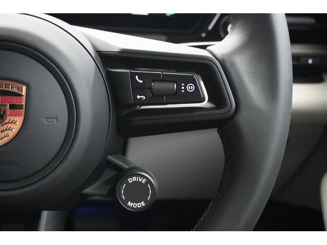 マカンエレクトリック マカン　レザーパッケージ　ＢＯＳＥ　ＰＡＳＭ　１４ＷＡＹパワーシート　２０インチＭａｃａｎＳホイール　マトリックスＬＥＤヘッドライト　シートベンチレーション　スポーツクロノパッケージ　エアクオリティシステム（14枚目）