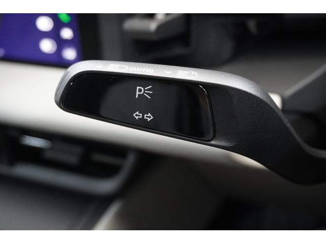 マカンエレクトリック マカン　レザーパッケージ　ＢＯＳＥ　ＰＡＳＭ　１４ＷＡＹパワーシート　２０インチＭａｃａｎＳホイール　マトリックスＬＥＤヘッドライト　シートベンチレーション　スポーツクロノパッケージ　エアクオリティシステム（15枚目）