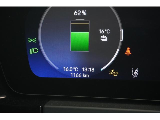 マカンエレクトリック マカン　レザーパッケージ　ＢＯＳＥ　ＰＡＳＭ　１４ＷＡＹパワーシート　２０インチＭａｃａｎＳホイール　マトリックスＬＥＤヘッドライト　シートベンチレーション　スポーツクロノパッケージ　エアクオリティシステム（19枚目）