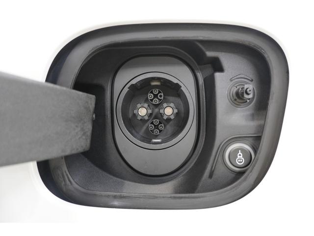 マカンエレクトリック マカン　レザーパッケージ　ＢＯＳＥ　ＰＡＳＭ　１４ＷＡＹパワーシート　２０インチＭａｃａｎＳホイール　マトリックスＬＥＤヘッドライト　シートベンチレーション　スポーツクロノパッケージ　エアクオリティシステム（51枚目）