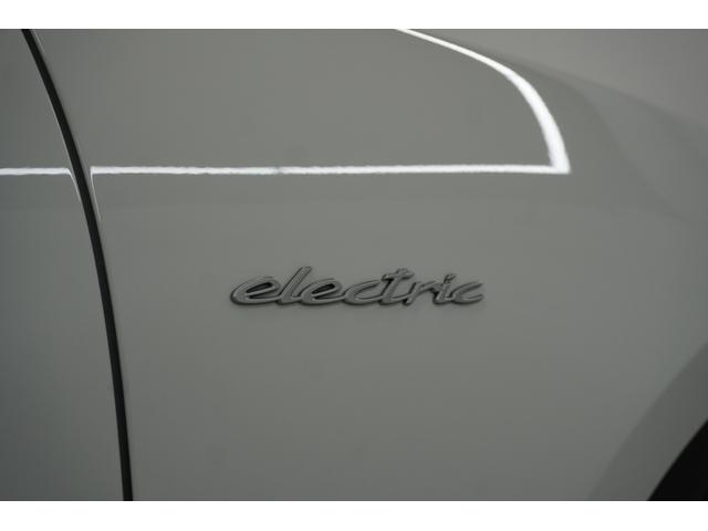 マカンエレクトリック マカン　レザーパッケージ　ＢＯＳＥ　ＰＡＳＭ　１４ＷＡＹパワーシート　２０インチＭａｃａｎＳホイール　マトリックスＬＥＤヘッドライト　シートベンチレーション　スポーツクロノパッケージ　エアクオリティシステム（66枚目）