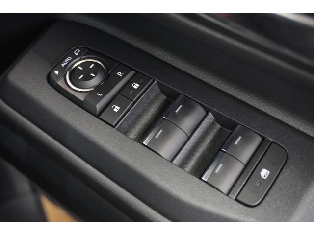 ランドクルーザー２５０ ＶＸファーストエディション　ワンオーナー　１ｓｔエディション限定カラー　ムーンルーフ　ルーフレール　トヨタチームメイト　デジタルインナーミラー　ダークチェスナットブラウンレザーシート　パノラミックビューモニター　ドラレコ（22枚目）