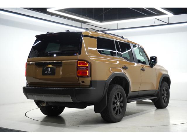 ランドクルーザー２５０ ＶＸファーストエディション　ワンオーナー　１ｓｔエディション限定カラー　ムーンルーフ　ルーフレール　トヨタチームメイト　デジタルインナーミラー　ダークチェスナットブラウンレザーシート　パノラミックビューモニター　パワーバックドア（5枚目）